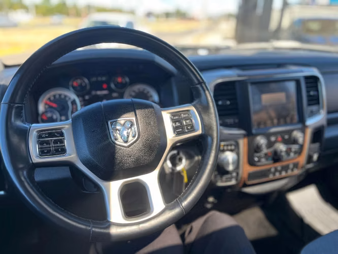 RAM 1500 LARAMIE 4X4 3.0 AUT 2018 - Imagen 8