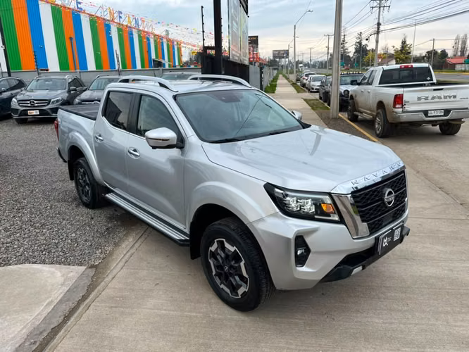 NISSAN NAVARA PLATINUM 4X4 2.3 AUT 2023 - Imagen 3