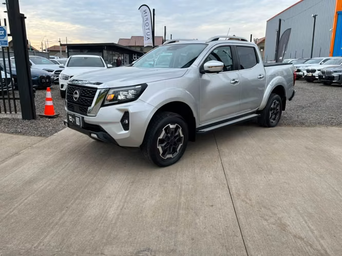 NISSAN NAVARA PLATINUM 4X4 2.3 AUT 2023 - Imagen 16
