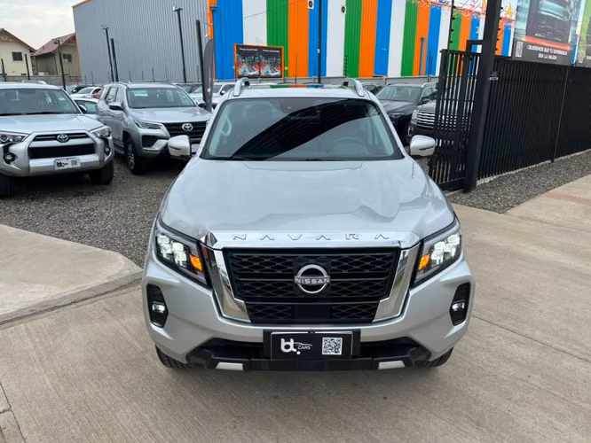 NISSAN NAVARA PLATINUM 4X4 2.3 AUT 2023 - Imagen 20