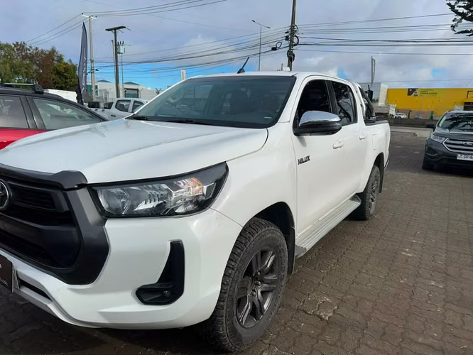TOYOTA HILUX 2022 - Imagen 7