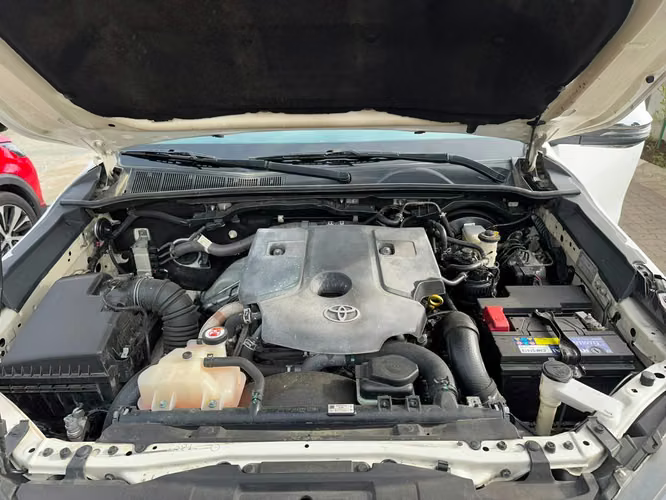 TOYOTA HILUX 2022 - Imagen 4
