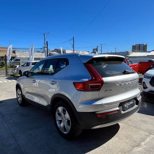 VOLVO XC40 2019