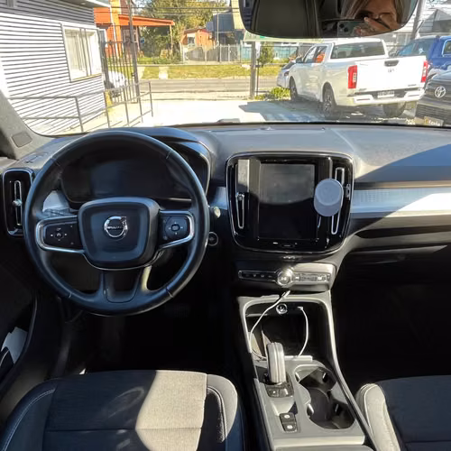 VOLVO XC40 2019