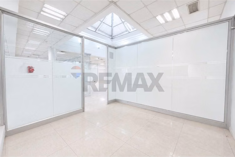 Edif. aislado 467 m² | 8 estac subterraneos