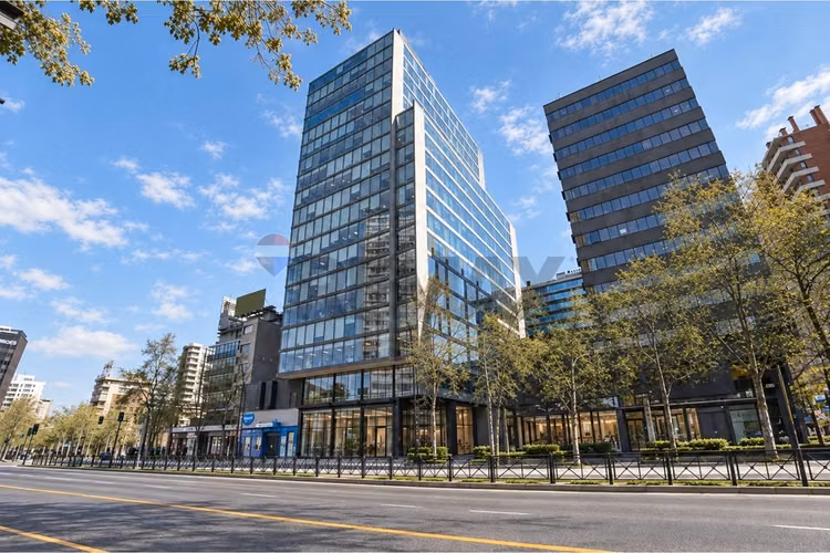 Oficina en venta 124 m² arrendada en providencia