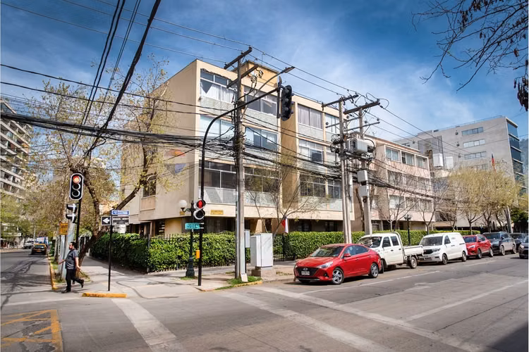 Hermoso dpto 3dor+serv+bd metro manuel montt - Imagen 26