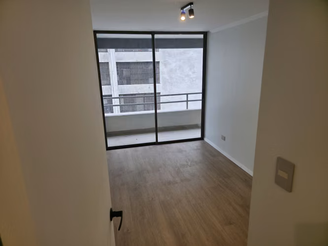 VENTA DEPARTAMENTO REMODELADO COMPLETO BARRIO LAS NIEVES - Imagen 17