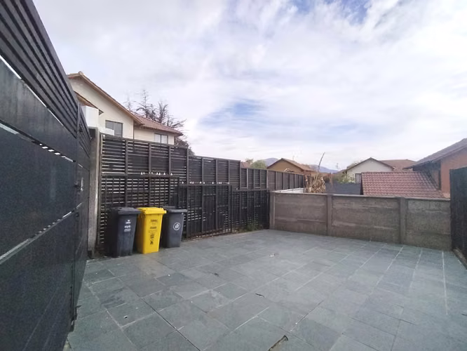 ARRIENDO GRAN CASA EN CIUDAD DE LOS VALLES CON AMPLIO PATIO
