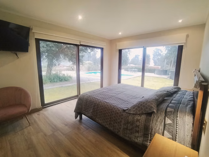 GRAN CASA  MODERNA CON PISCINA , TINAJA Y CANCHA DE FUTBOL - Imagen 13