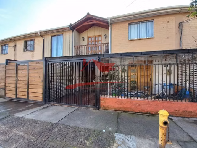 VENTA CASA 3 DORMITORIOS 2 BAÑOS, QUILICURA