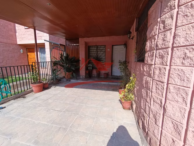 CASA DOS PISOS, 3 DORMITORIOS 2 BAÑOS, QUILICURA