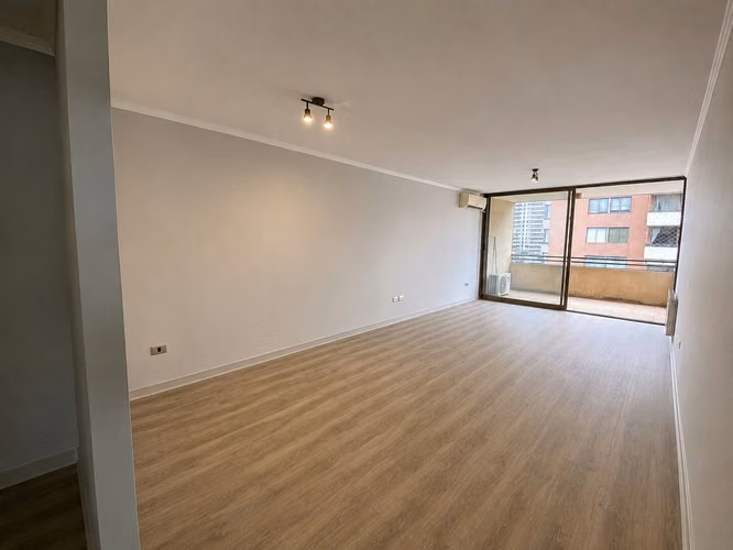 Vende Amplio Dpto  3d,2b + 2 Estacionamiento +bod , Llano Subercaseaux  con Soto Aguilar San Miguel