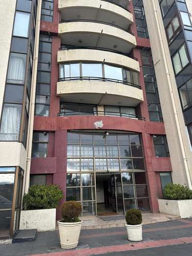 Oportunidad: departamento en sector residencial, 2 dormitorios y 2 baños