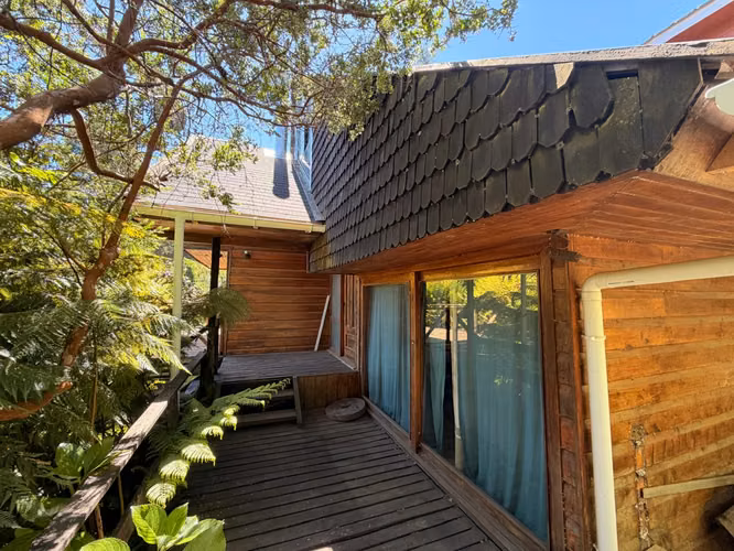 Propiedad cercana al lago Calafquén: casa de 90 m² y gran terreno