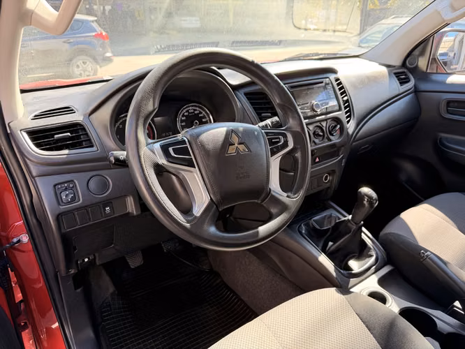 MITSUBISHI L200 2022 - Imagen 11