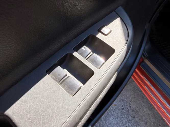 MITSUBISHI L200 2022 - Imagen 10