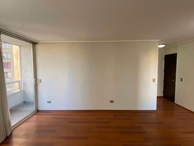 Departamento 2D/2B con estacionamiento en pleno Santiago Centro - Imagen 5