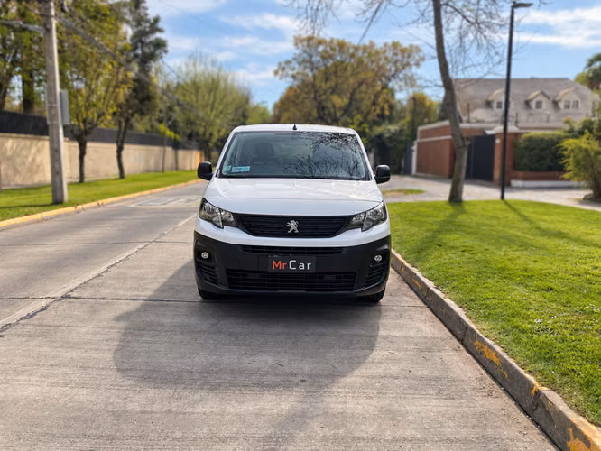 PEUGEOT PARTNER HDI PACK AA EV - 2024 | 4719