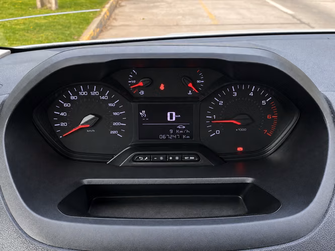 PEUGEOT PARTNER HDI PACK AA EV - 2024 | 4719 - Imagen 15