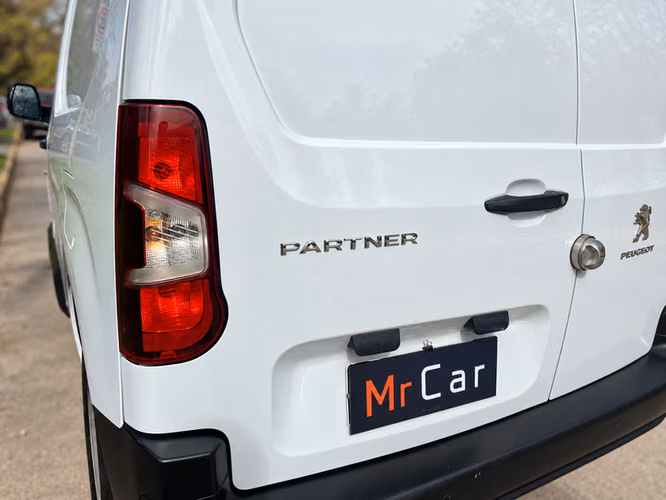 PEUGEOT PARTNER HDI PACK AA EV - 2024 | 4719 - Imagen 10