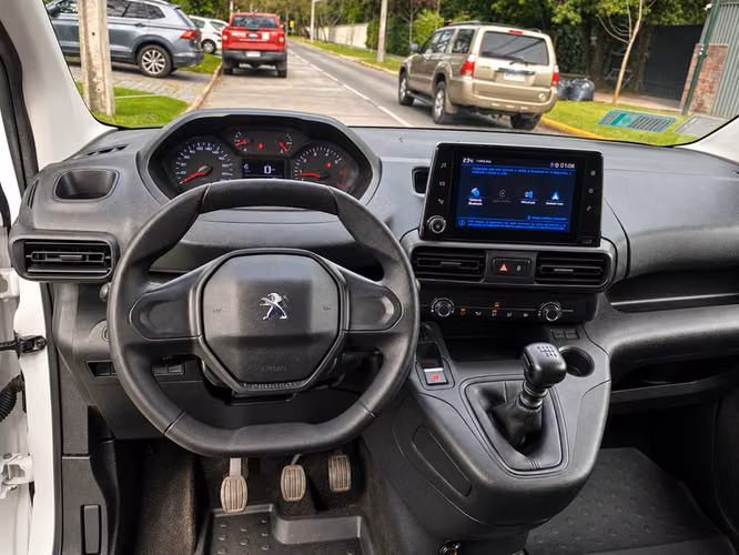 PEUGEOT PARTNER HDI PACK AA EV - 2024 | 4719 - Imagen 20