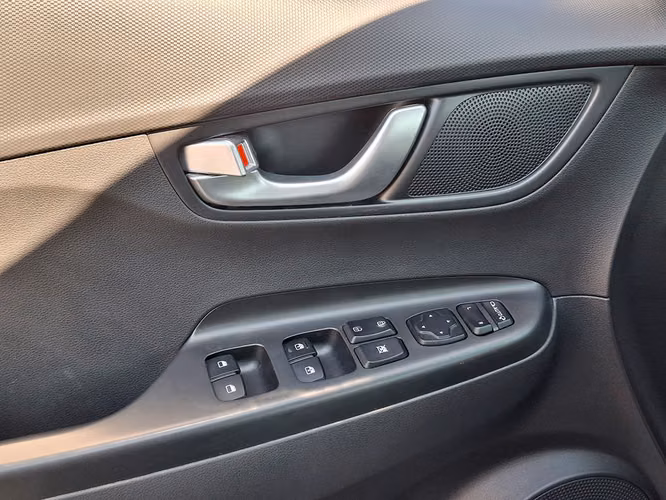 HYUNDAI KONA ELÉCTRICO 2023 - Imagen 19
