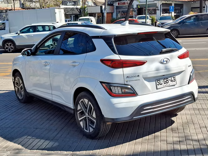 HYUNDAI KONA ELÉCTRICO 2023 - Imagen 4