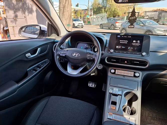 HYUNDAI KONA ELÉCTRICO 2023 - Imagen 9