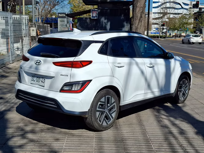 HYUNDAI KONA ELÉCTRICO 2023 - Imagen 6