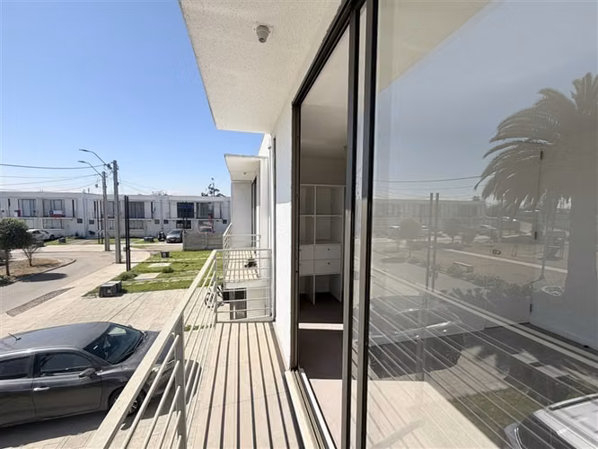 Casa en arriendo nueva de 3 dorm 2b en condom en Peñaflor