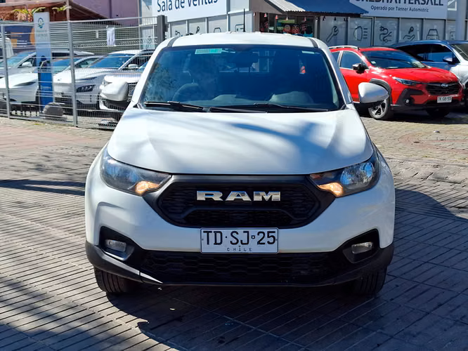 RAM 700 2024 - Imagen 2