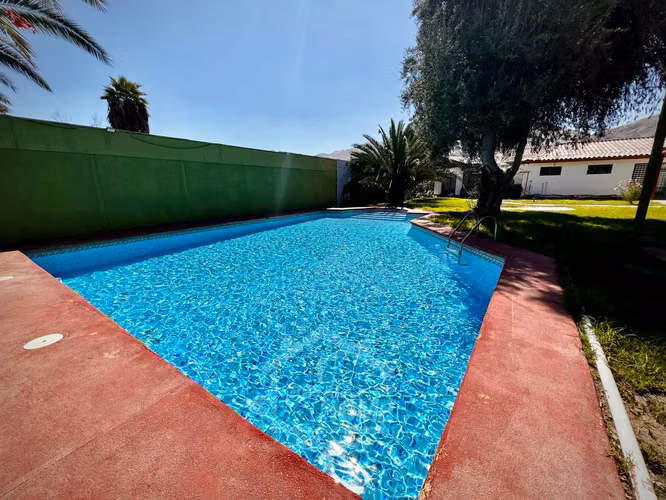 Espectacular Casa 5H + 4B con Gran Terreno y Piscina en Copiapó - Imagen 5