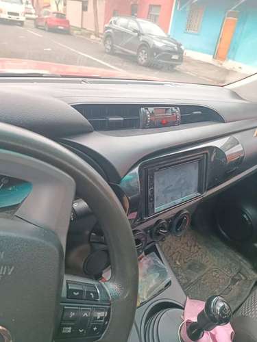 Se vende camioneta 2018 - Imagen 5