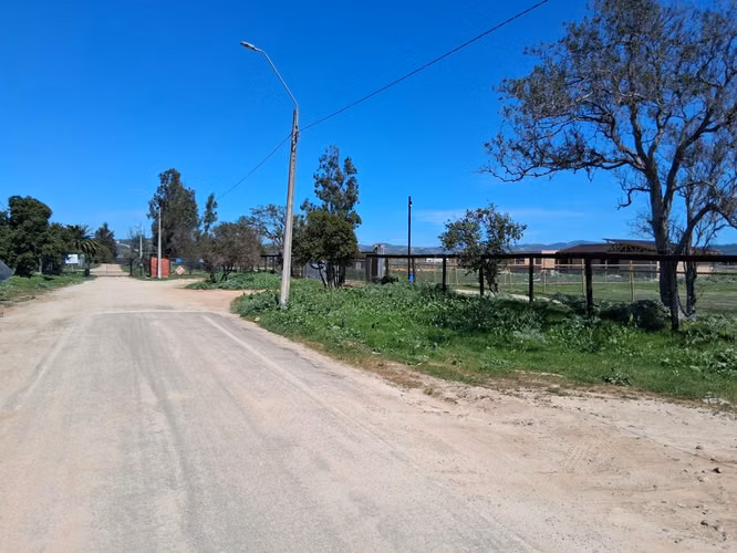 Vende parcela plana con agua  inmediata a empalme - Imagen 1