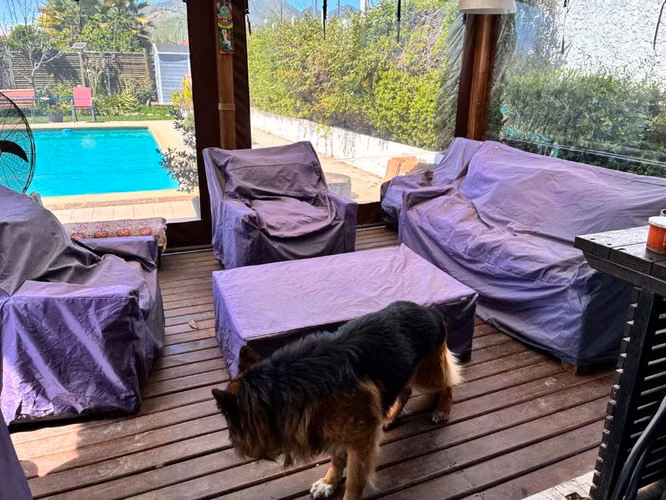 Juego de terraza grande hecho con madera de demolición