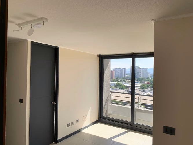 Departamento a pasos del metro, 3 dormitorios, 1 baño, 1 Bodega, 1 estacionamiento - Imagen 12