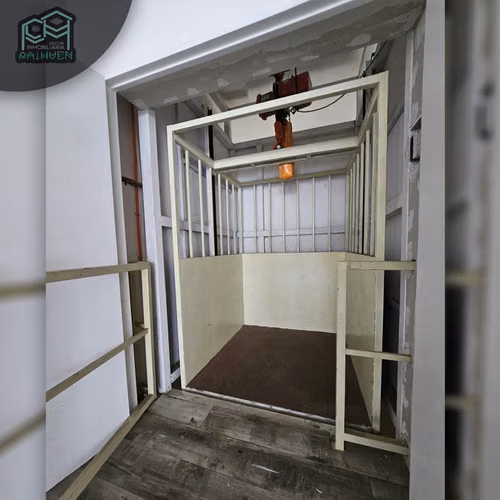 Se arrienda amplio local comercial de dos pisos en centro de Quillota - Imagen 12