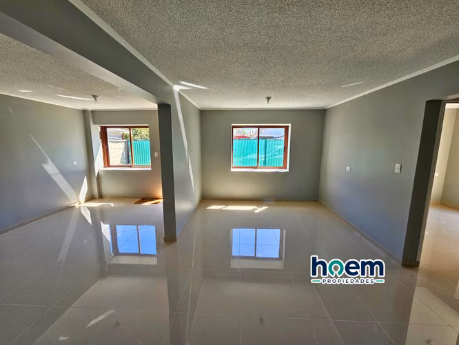 ¡Casa completamente remodelada en Villa Doña Antonia! - Imagen 8