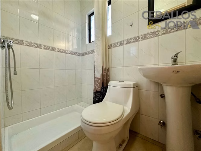 Casa en arriendo de 4 dorm. en Villa Alemana - Imagen 9