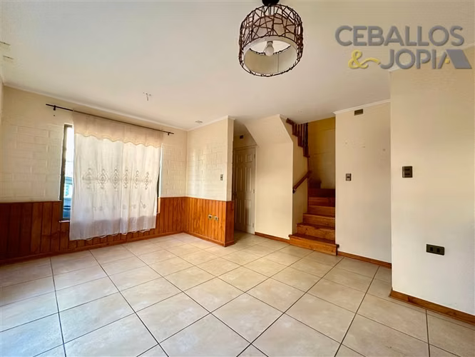 Casa en arriendo de 4 dorm. en Villa Alemana - Imagen 2