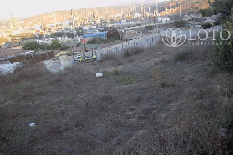 Se arrienda terreno con local comercial en Concón