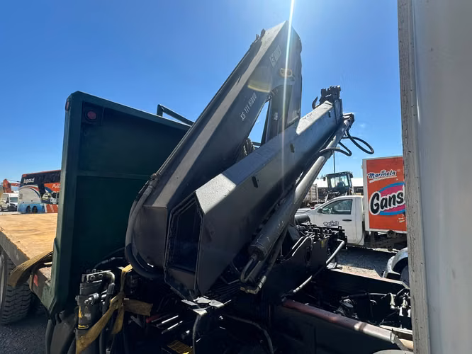 CAMION PLANO CON PLUMA HIAB 111B-3 CON 3 EXTENCIONES MARCA FORD MODELO CARGO 1719 AÑO 2014 - Imagen 13