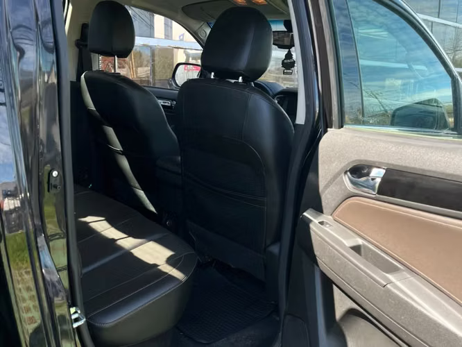 Chevrolet Colorado 2.8 CTDI 4X4 HC AT 4P 2023 - Imagen 18