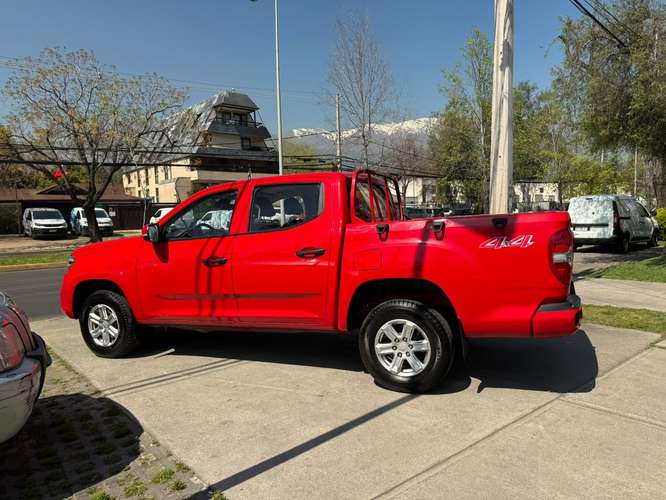 MAXUS T60 GLX PLUS DIESEL 2.0 MEC 6 VEL 4X4 FULL CARPLAY 10 AIRBAG CAMARA ASISTENCIAS DE CARRIL VER EN LAS CONDES 2024
