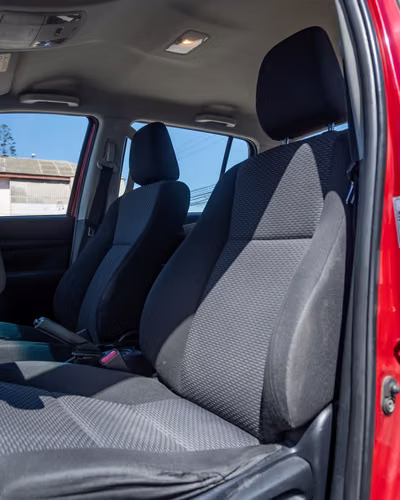 TOYOTA HILUX 2.4 DX DIESEL 4X4  2022  - Imagen 12