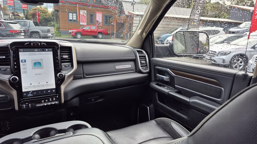 RAM 2500 LARAMIE 2023 - Imagen 16