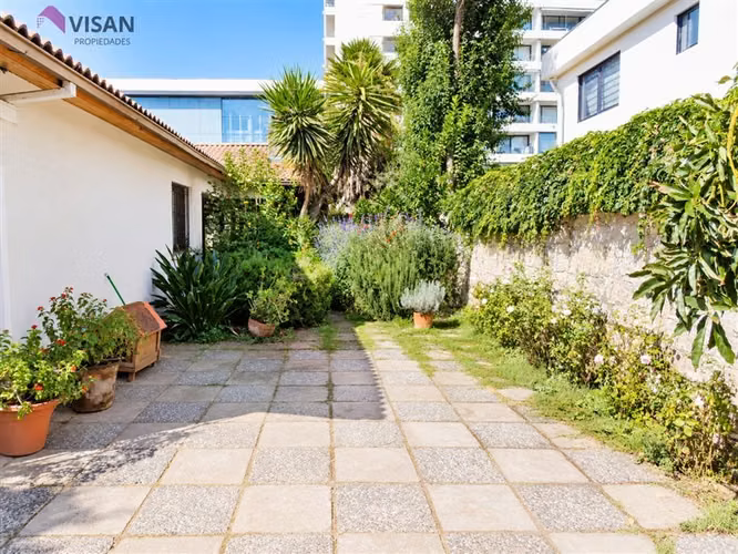 LA REINA EXCLUSIVO SECTOR CASA 396 M2 4D/3B PLAZA EGAÑA