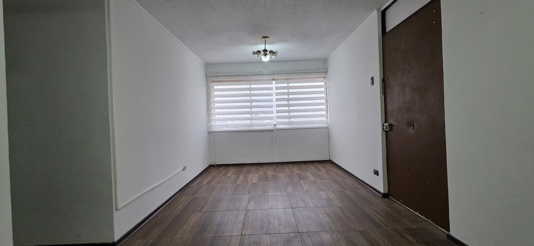 DEPARTAMENTO EN 3° PISO. 2 DORMITORIOS 1 BAÑO, ESTACIONAMIENTO COMUN