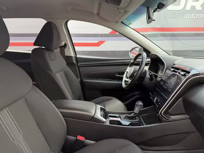 HYUNDAI TUCSON NX4 2.0 AT 4WD (PIE DESDE $5.800.000)